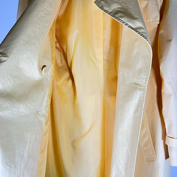 Portrait - Women's Size XS - Yellow TrenchCoat Rain Jacket - Padded Shoulders - Picture 14 of 16